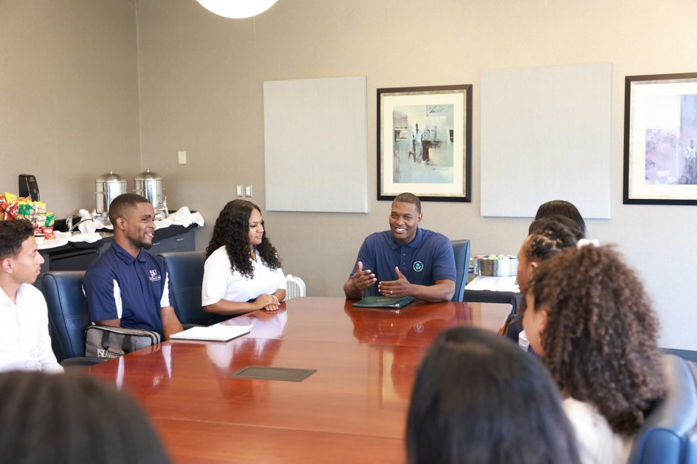 EPA-Regan-and-Students-Talk-1024x683