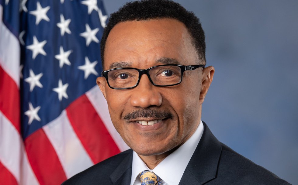 Kweisi_Mfume_official_portrait_116th_Congress-scaled.jpg